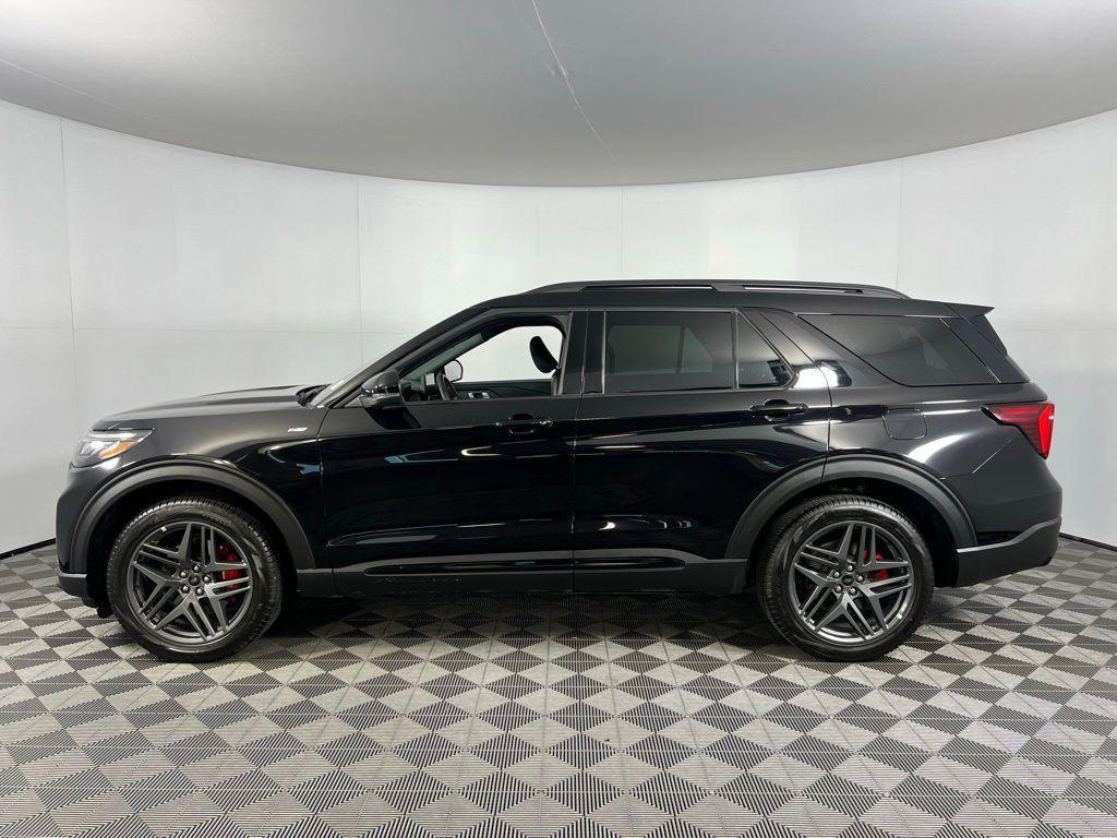 used 2025 Ford Explorer car, priced at $40,973