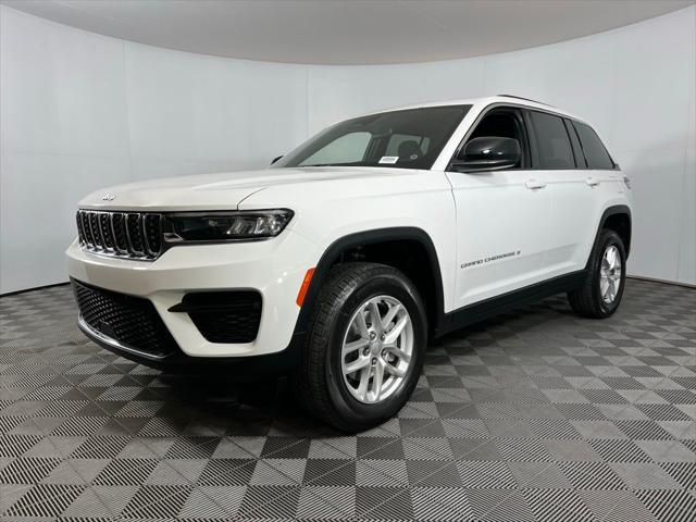 used 2024 Jeep Grand Cherokee car, priced at $29,575