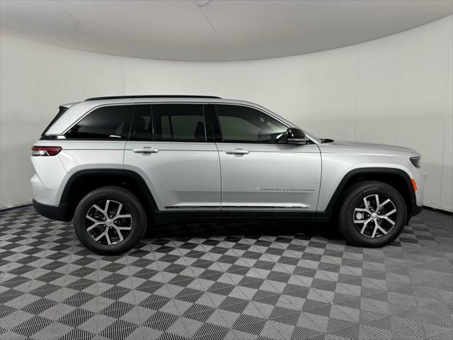 used 2024 Jeep Grand Cherokee car, priced at $33,075