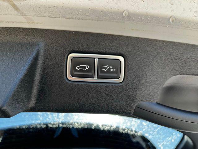 used 2024 Kia Sorento car, priced at $33,975