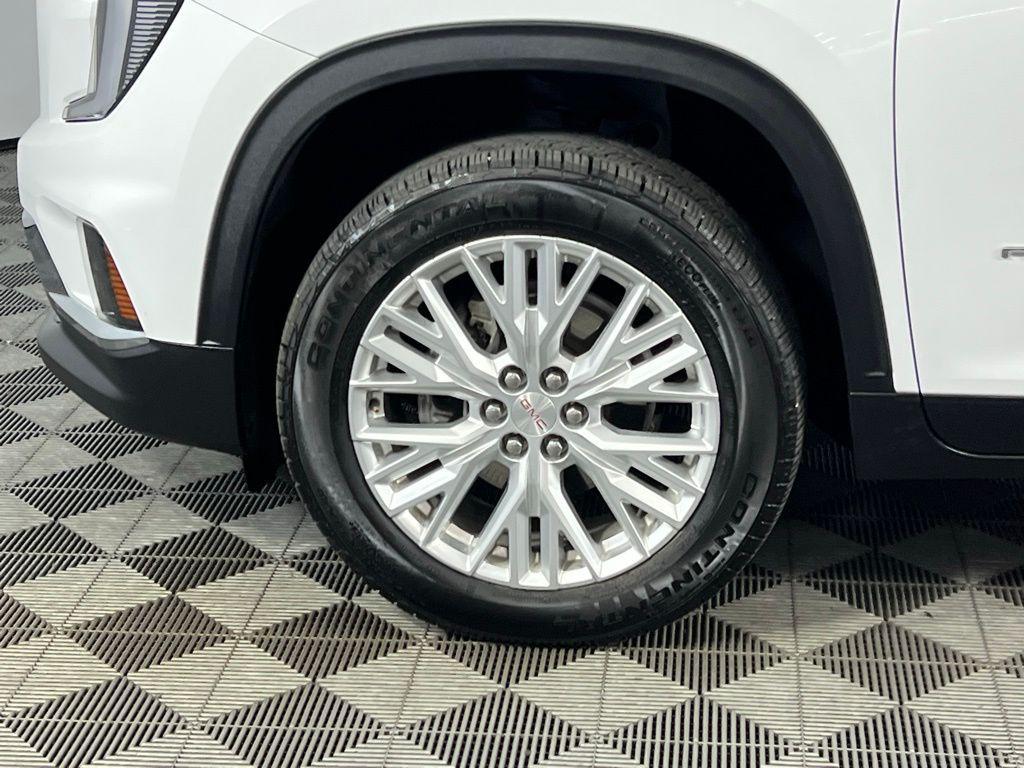 used 2024 GMC Acadia car, priced at $37,673
