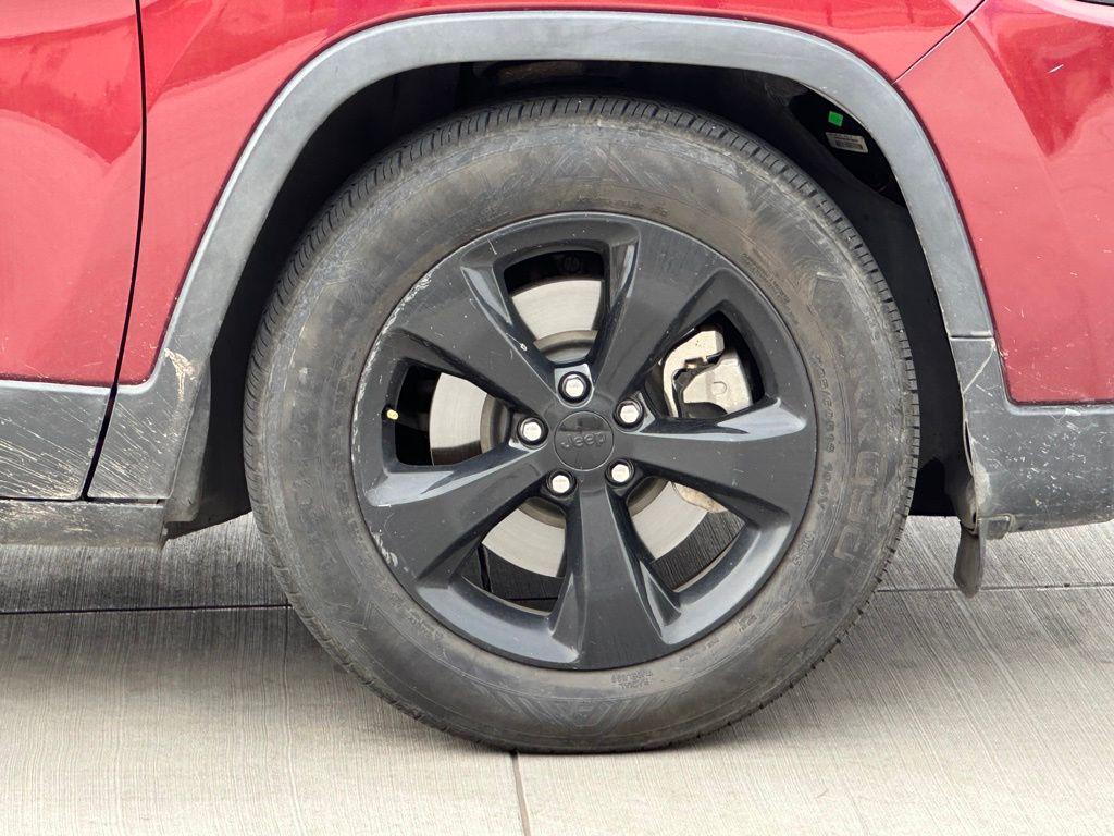 used 2020 Jeep Cherokee car, priced at $20,973