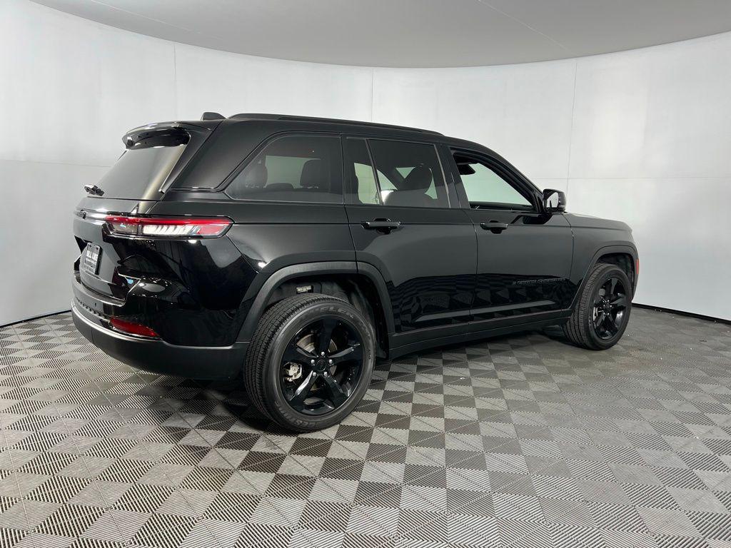 used 2023 Jeep Grand Cherokee car, priced at $32,673