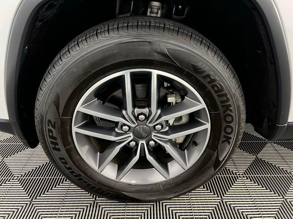 used 2020 Jeep Grand Cherokee car, priced at $22,673