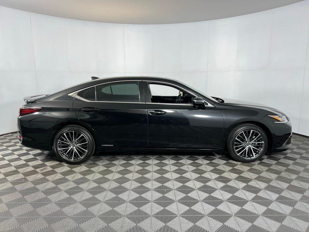 used 2022 Lexus ES 300h car, priced at $36,373