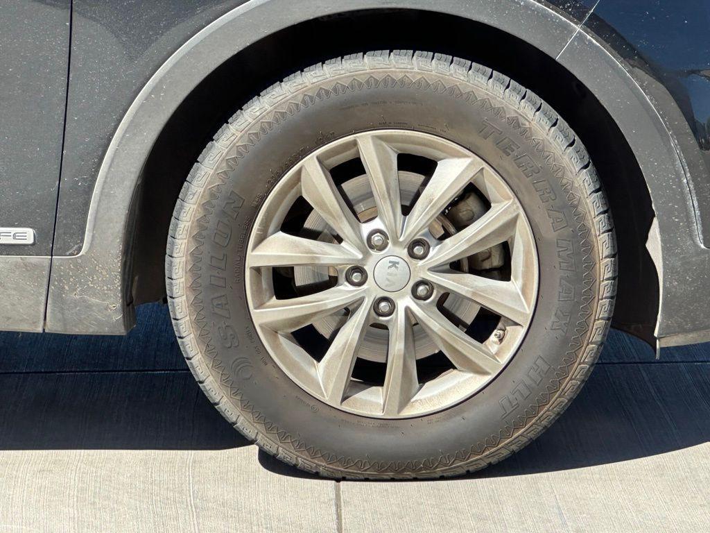 used 2016 Kia Sorento car, priced at $9,995