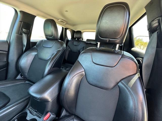 used 2021 Jeep Cherokee car, priced at $18,995
