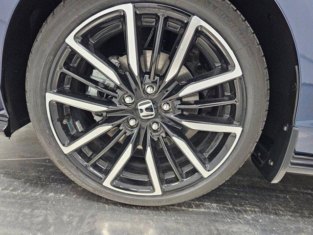 new 2025 Honda Accord Hybrid car, priced at $38,114