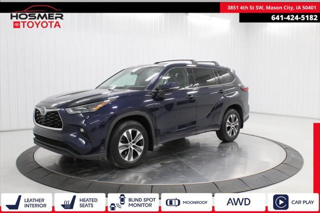 used 2022 Toyota Highlander car, priced at $34,599