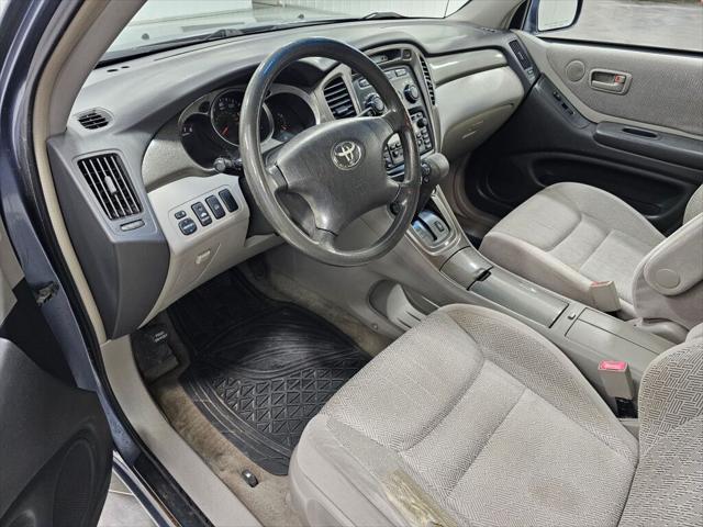 used 2003 Toyota Highlander car, priced at $5,999