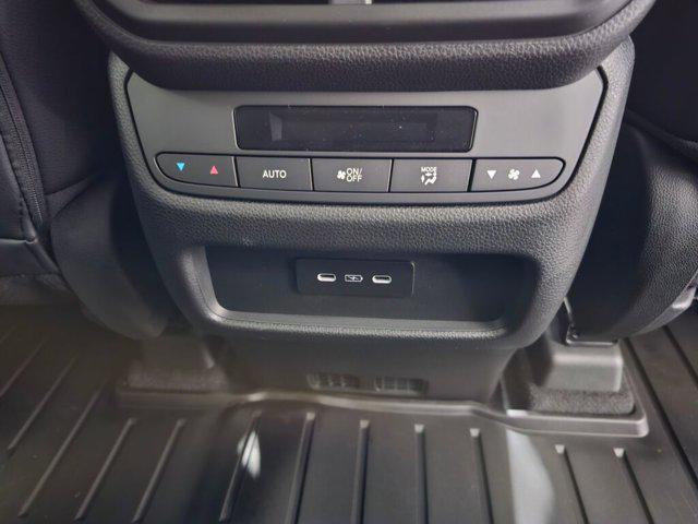 new 2025 Honda Pilot car, priced at $45,174