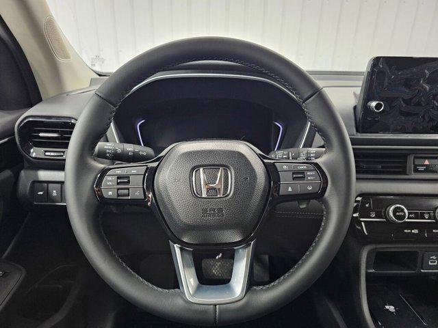 new 2025 Honda Pilot car, priced at $45,174