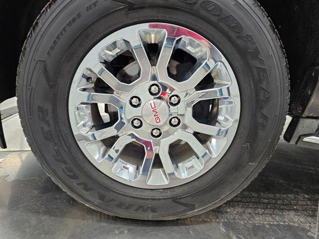 used 2015 GMC Yukon car, priced at $13,999