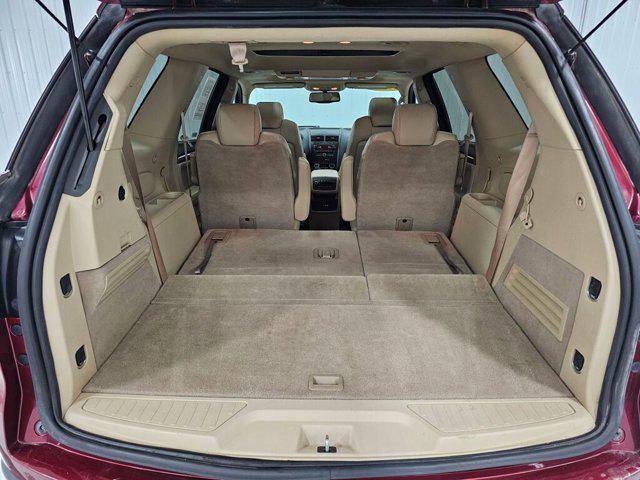 used 2010 Saturn Outlook car, priced at $3,999