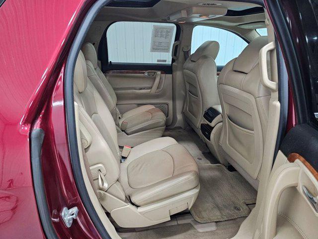 used 2010 Saturn Outlook car, priced at $3,999