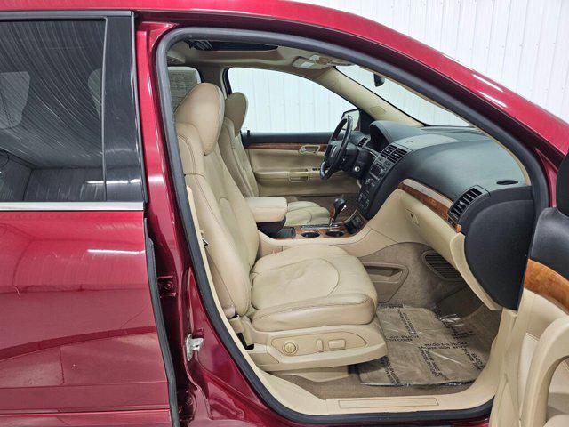 used 2010 Saturn Outlook car, priced at $3,999