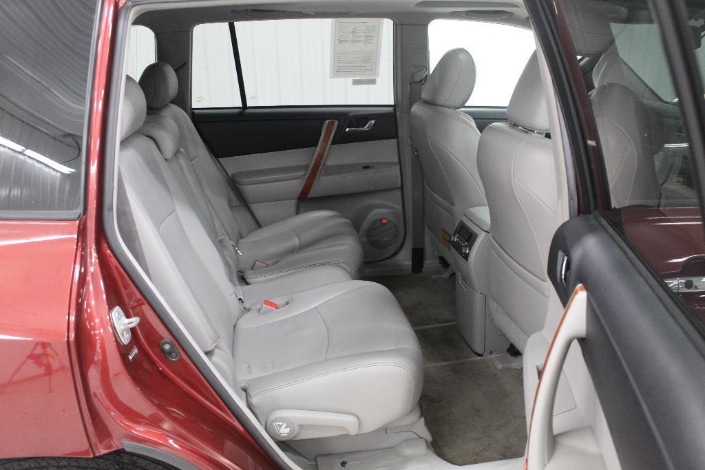 used 2010 Toyota Highlander car, priced at $7,999
