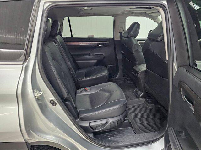 used 2021 Toyota Highlander car, priced at $36,599
