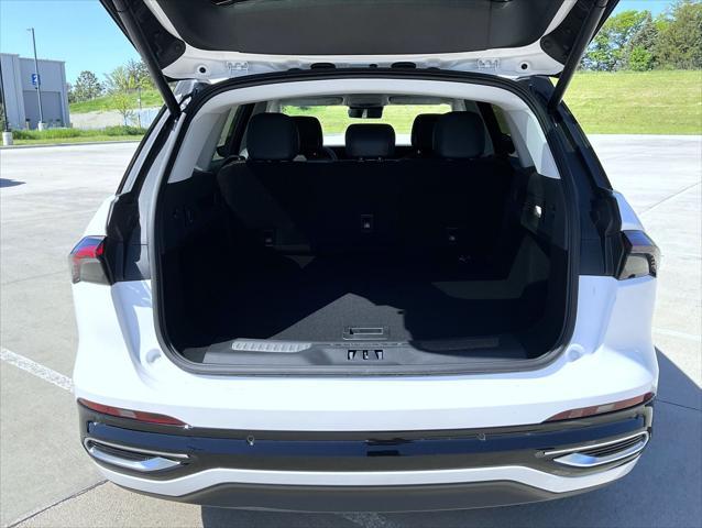 new 2025 Lincoln Nautilus car, priced at $63,754