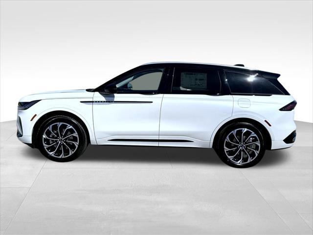 new 2025 Lincoln Nautilus car, priced at $63,754