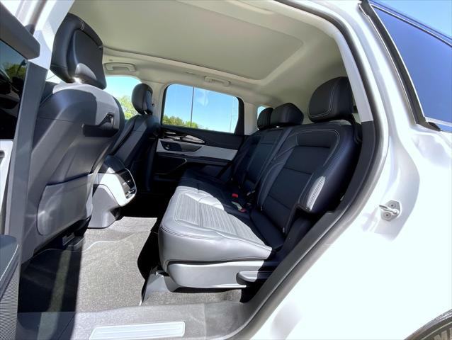 new 2025 Lincoln Nautilus car, priced at $63,754