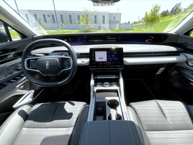 new 2025 Lincoln Nautilus car, priced at $70,209