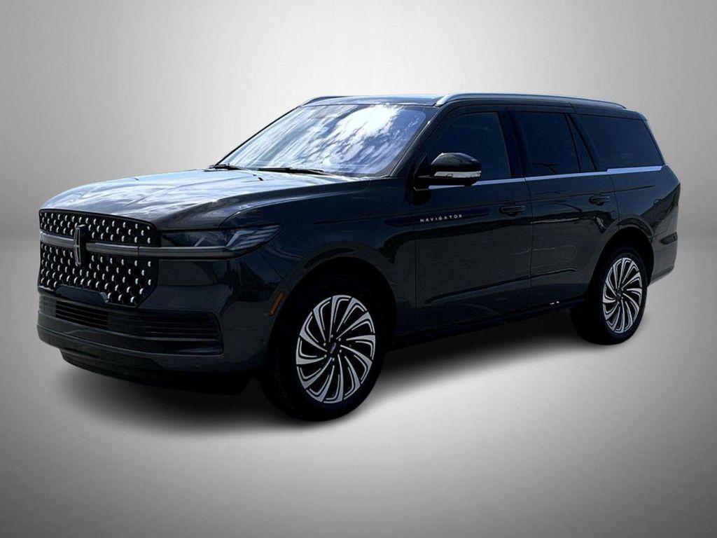 new 2025 Lincoln Navigator car, priced at $121,489