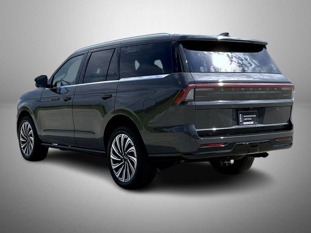 new 2025 Lincoln Navigator car, priced at $121,489