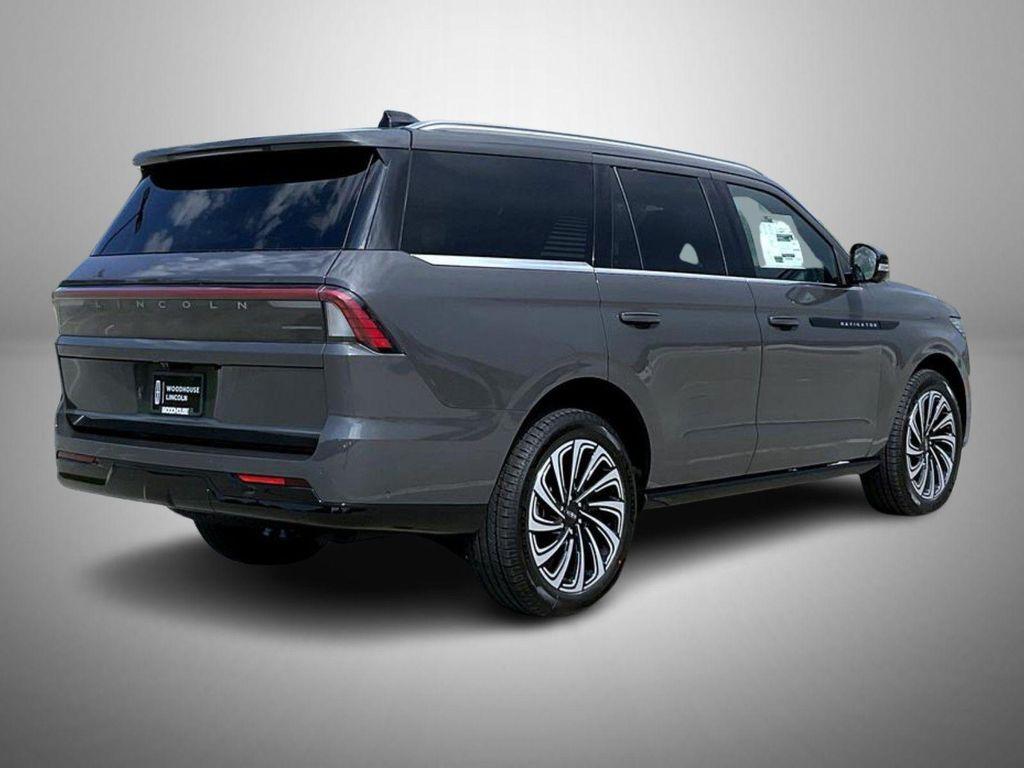new 2025 Lincoln Navigator car, priced at $121,489