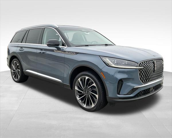 new 2025 Lincoln Aviator car, priced at $75,667