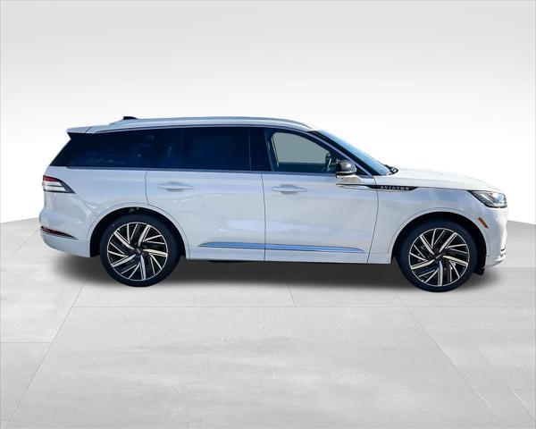 new 2025 Lincoln Aviator car, priced at $88,624