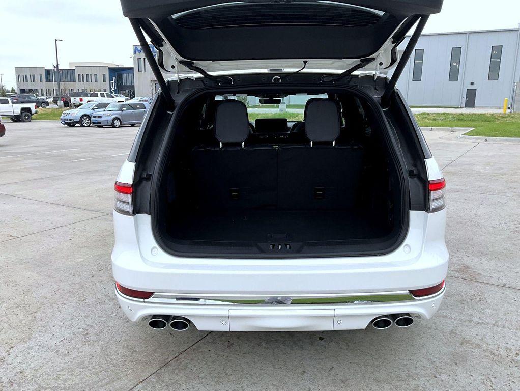 new 2025 Lincoln Aviator car, priced at $89,724