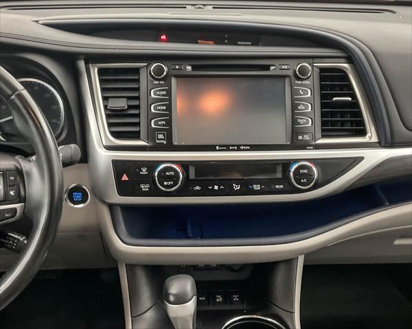 used 2018 Toyota Highlander car, priced at $25,997