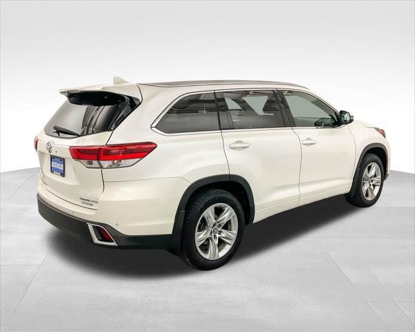 used 2018 Toyota Highlander car, priced at $25,997