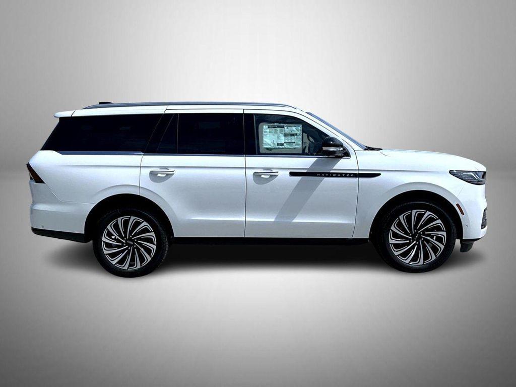 new 2025 Lincoln Navigator car, priced at $120,239