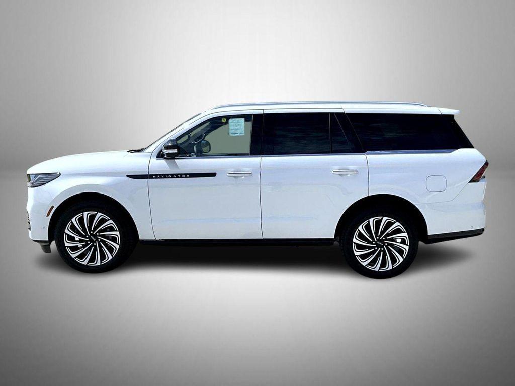 new 2025 Lincoln Navigator car, priced at $120,239