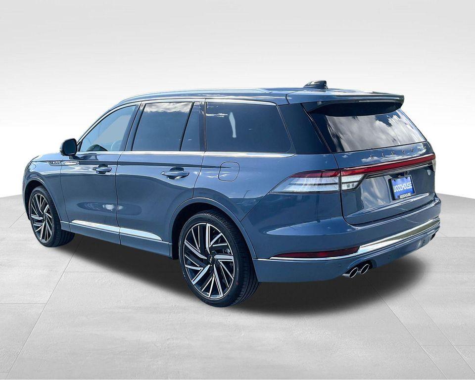 new 2025 Lincoln Aviator car, priced at $90,424