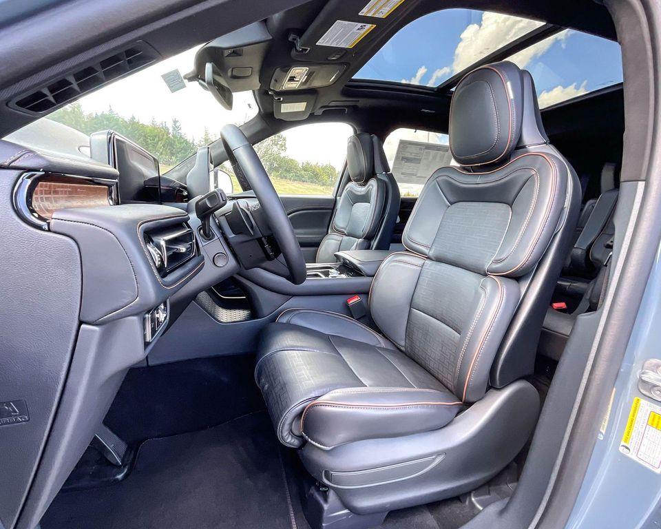 new 2025 Lincoln Aviator car, priced at $90,424