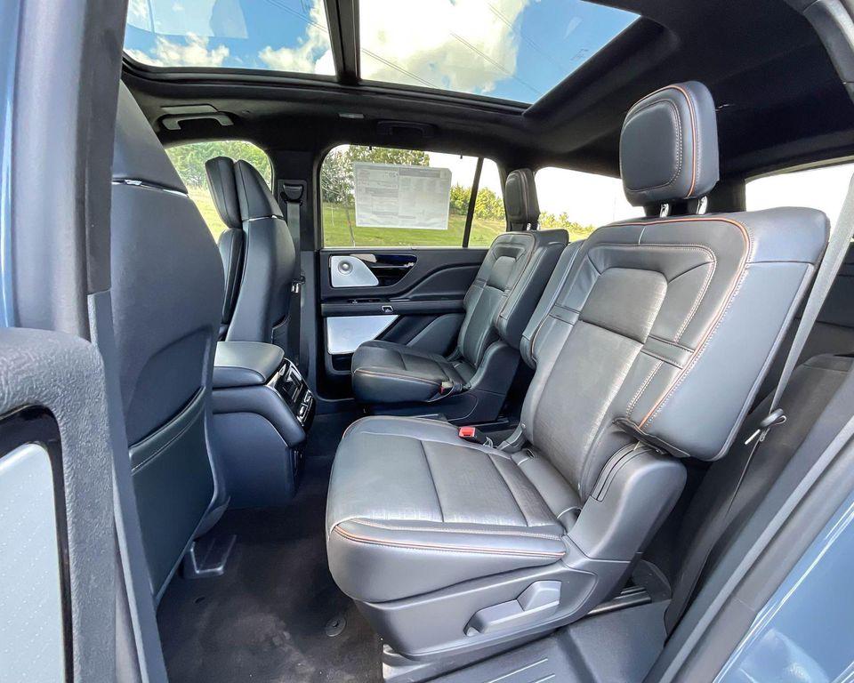 new 2025 Lincoln Aviator car, priced at $90,424