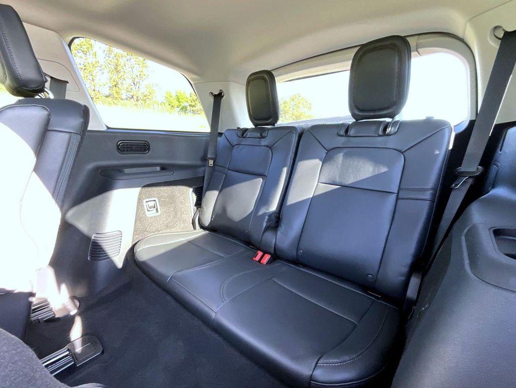 new 2025 Lincoln Aviator car, priced at $68,428