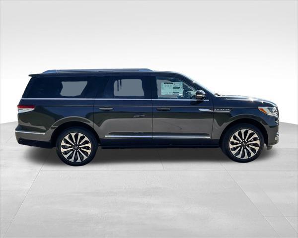 new 2024 Lincoln Navigator car, priced at $100,107