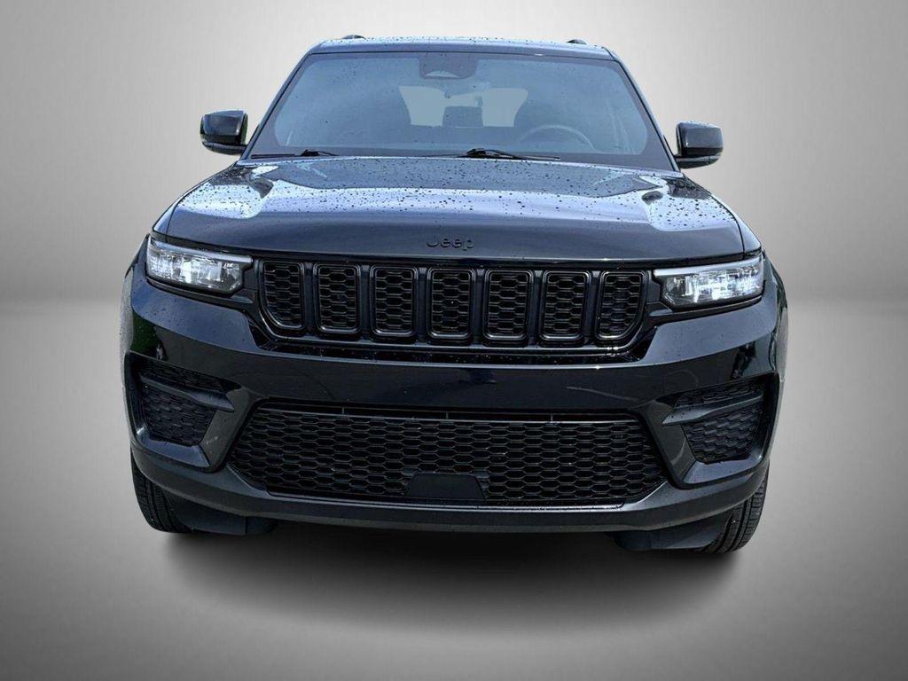 used 2024 Jeep Grand Cherokee car, priced at $33,880