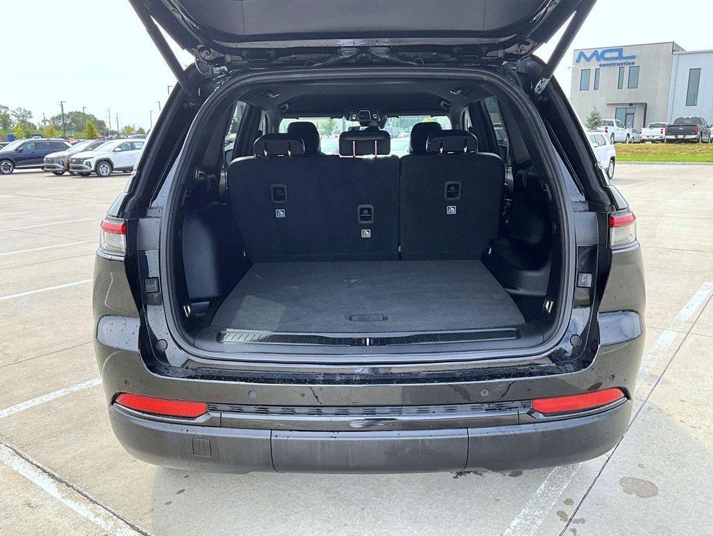 used 2024 Jeep Grand Cherokee car, priced at $33,880