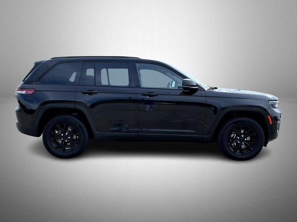 used 2024 Jeep Grand Cherokee car, priced at $33,880