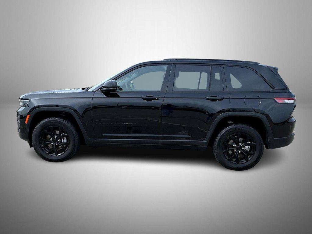 used 2024 Jeep Grand Cherokee car, priced at $33,880