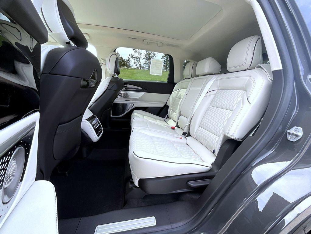 new 2025 Lincoln Nautilus car, priced at $81,944