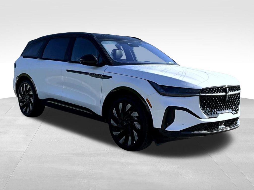 new 2025 Lincoln Nautilus car, priced at $68,754