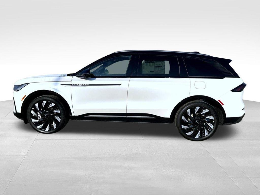 new 2025 Lincoln Nautilus car, priced at $68,754