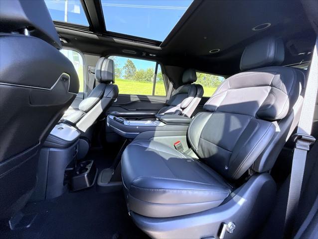 new 2025 Lincoln Navigator car, priced at $108,609