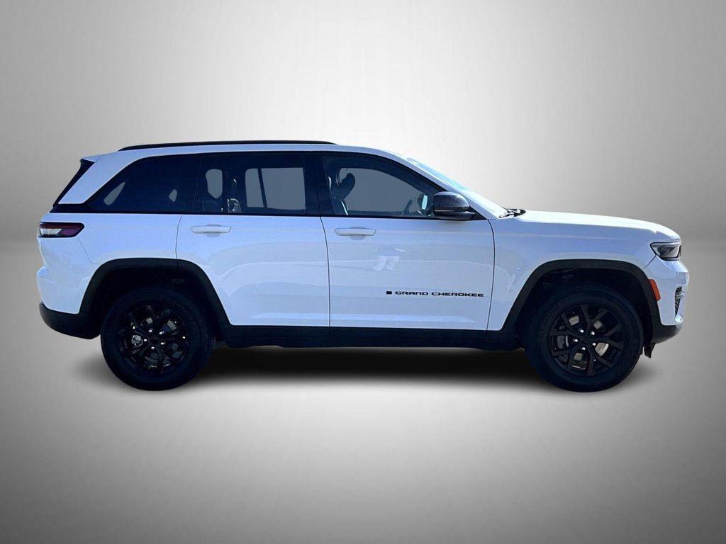 used 2024 Jeep Grand Cherokee car, priced at $34,880